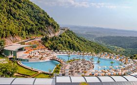 Select Hill Resort